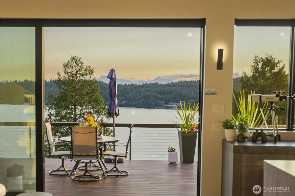 6400 NE Agate Beach Lane Bainbridge Island WA 98110