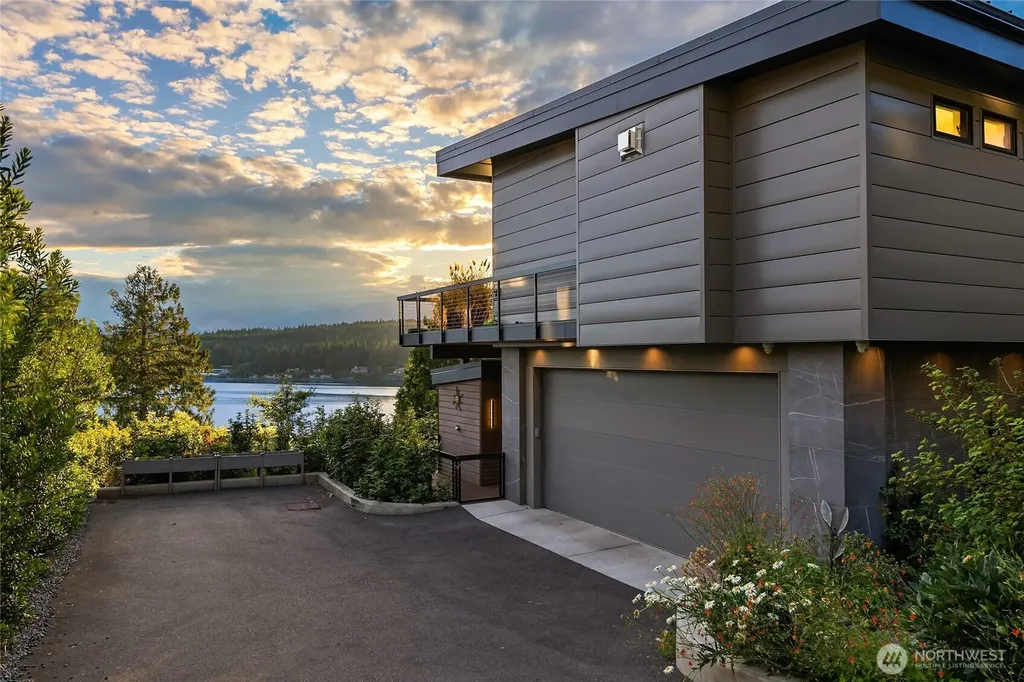6400 NE Agate Beach Lane Bainbridge Island WA 98110