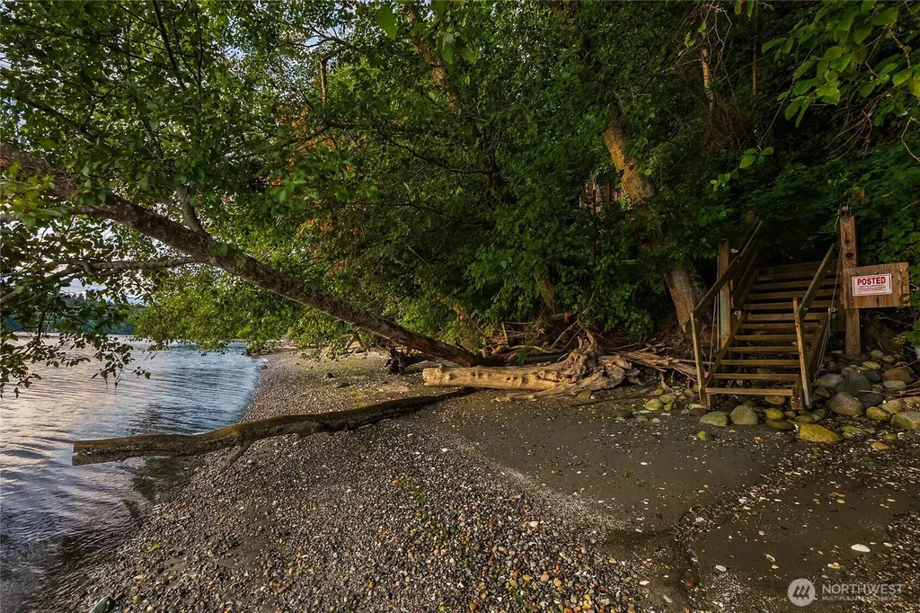 6400 NE Agate Beach Lane Bainbridge Island WA 98110