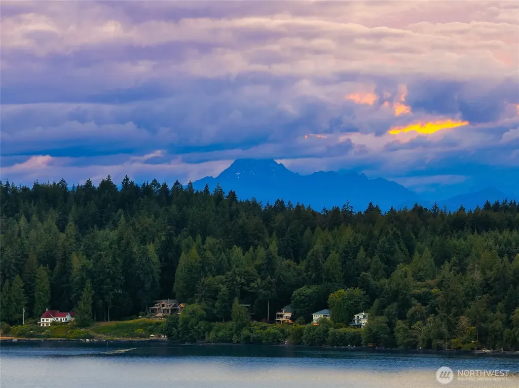 6400 NE Agate Beach Lane Bainbridge Island WA 98110