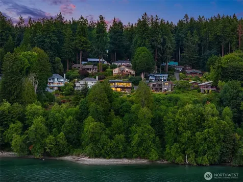 6400 NE Agate Beach Lane Bainbridge Island WA 98110