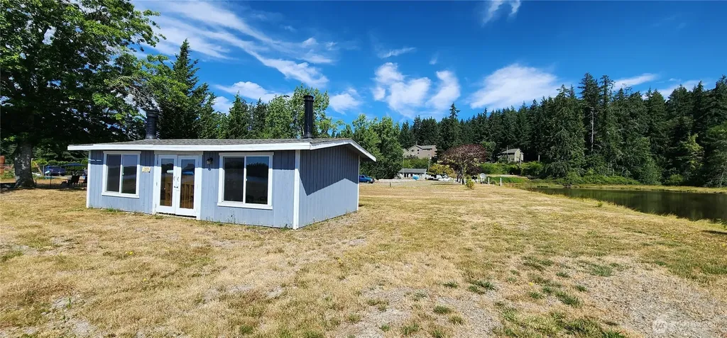 621 NE Gladwin Road Belfair WA 98528