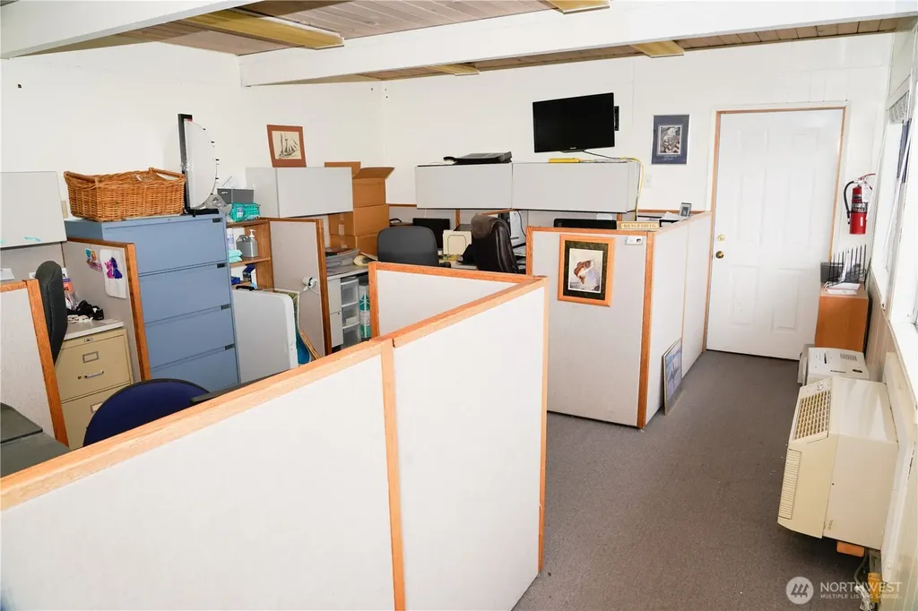 24113 N Us Highway 101 Hoodsport WA 98548