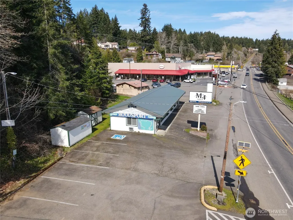 24113 N Us Highway 101 Hoodsport WA 98548