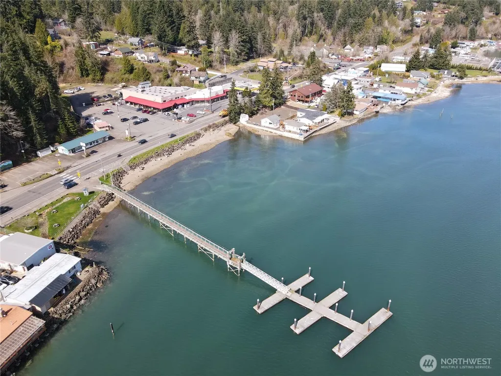 24113 N Us Highway 101 Hoodsport WA 98548