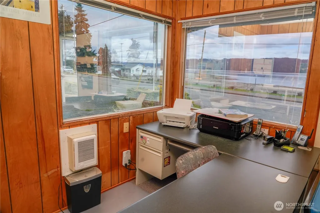 24113 N Us Highway 101 Hoodsport WA 98548