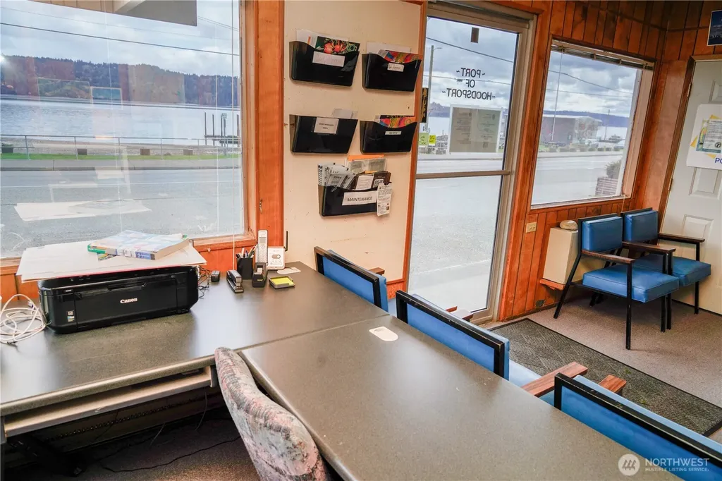 24113 N Us Highway 101 Hoodsport WA 98548