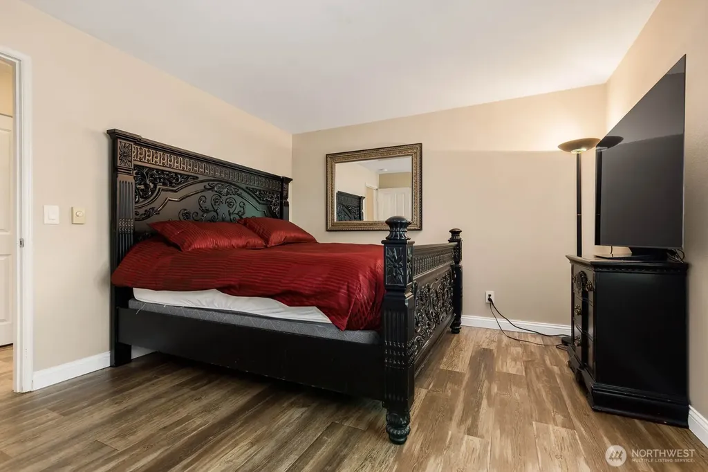 710 240th Way SE Sammamish WA 98074