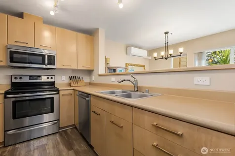710 240th Way SE Sammamish WA 98074
