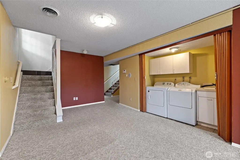 6107 Hawthorne Terrace NE Tacoma WA 98422