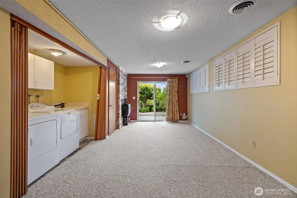 6107 Hawthorne Terrace NE Tacoma WA 98422
