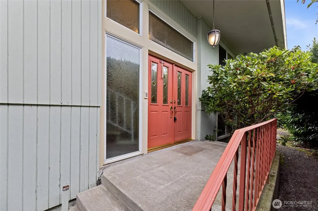 6107 Hawthorne Terrace NE Tacoma WA 98422