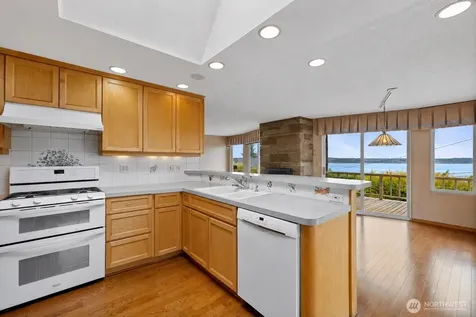 6107 Hawthorne Terrace NE Tacoma WA 98422