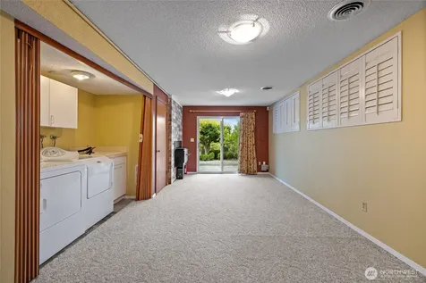 6107 Hawthorne Terrace NE Tacoma WA 98422