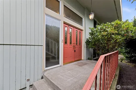 6107 Hawthorne Terrace NE Tacoma WA 98422