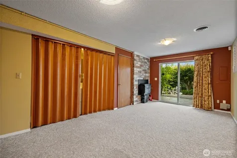 6107 Hawthorne Terrace NE Tacoma WA 98422