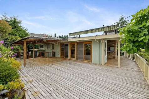 6107 Hawthorne Terrace NE Tacoma WA 98422