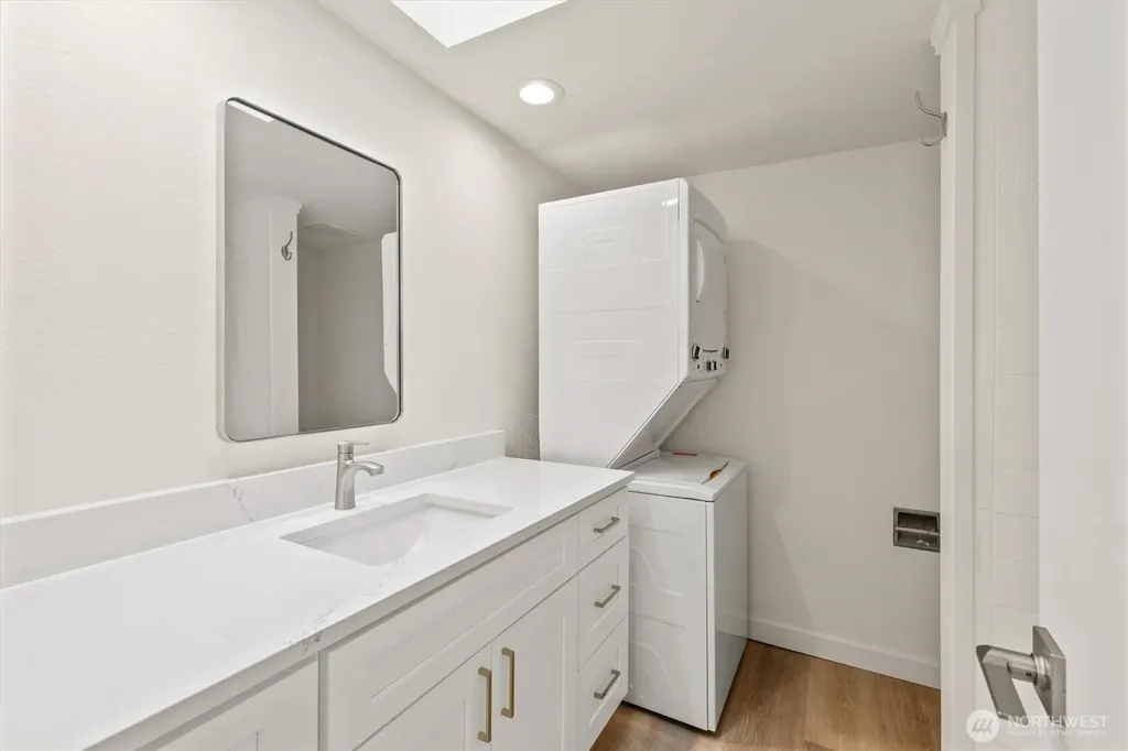 6582 137th Avenue NE Redmond WA 98052
