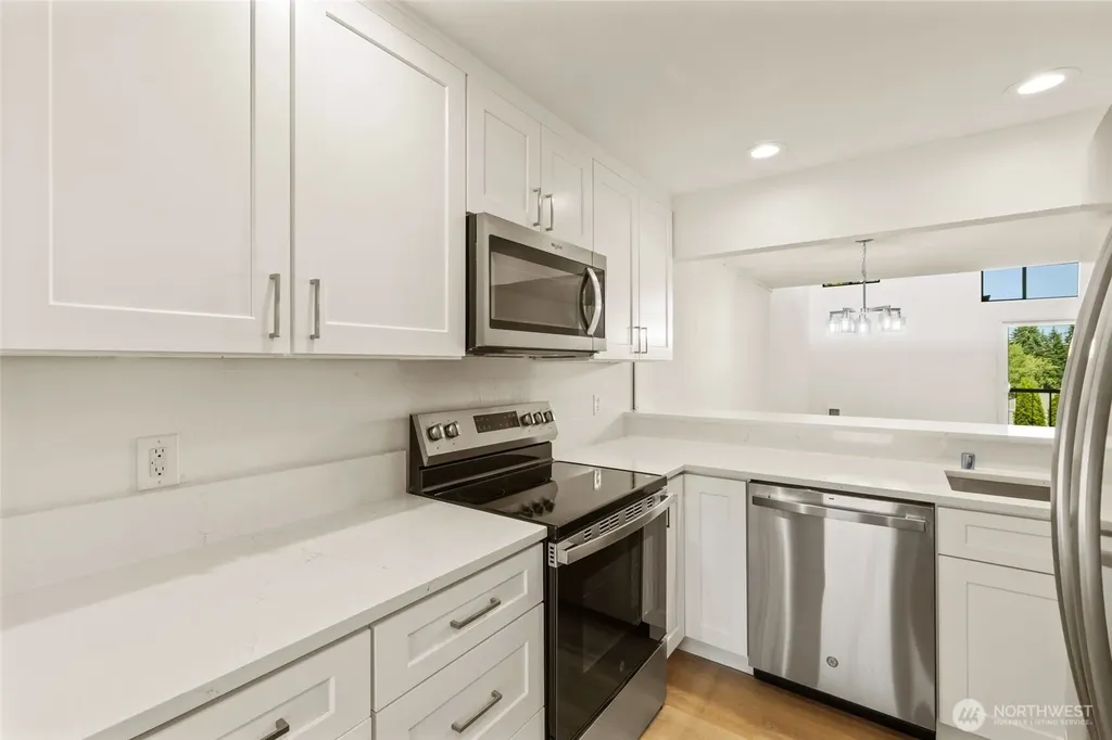 6582 137th Avenue NE Redmond WA 98052