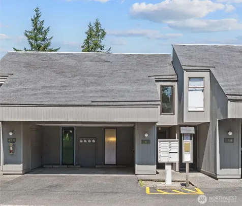 6582 137th Avenue NE Redmond WA 98052