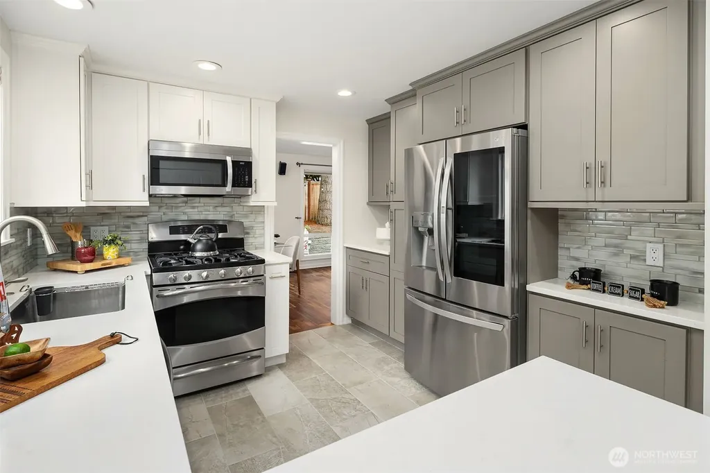 6203 144th Avenue NE Redmond WA 98052