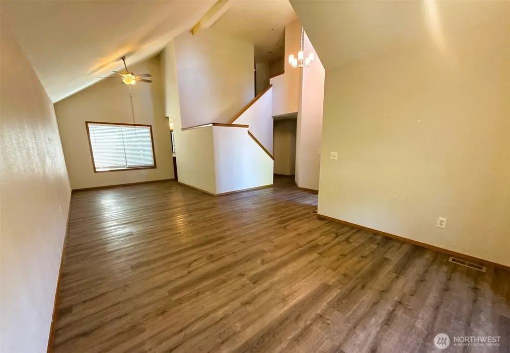 205 Spring Place Enumclaw WA 98022