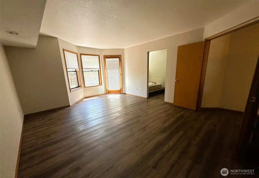 205 Spring Place Enumclaw WA 98022