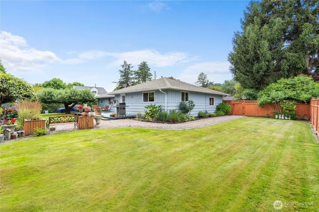 8715 18th Avenue E Tacoma WA 98445