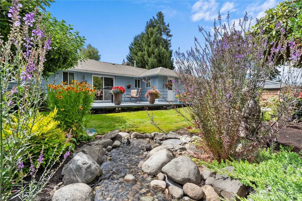 8715 18th Avenue E Tacoma WA 98445