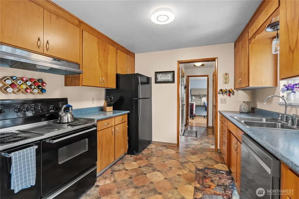 8715 18th Avenue E Tacoma WA 98445