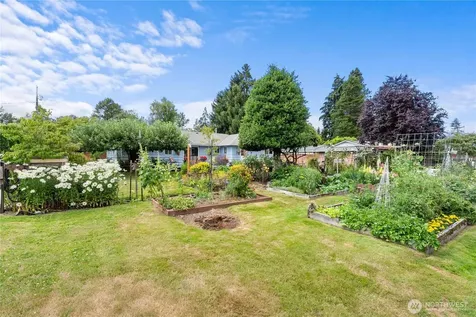 8715 18th Avenue E Tacoma WA 98445