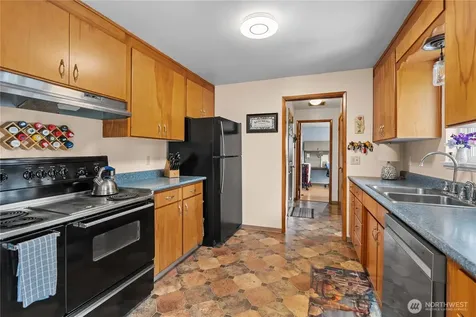 8715 18th Avenue E Tacoma WA 98445