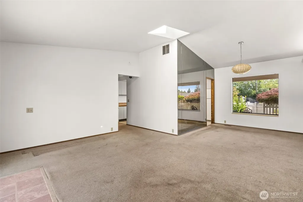 1912 Tacoma Road Puyallup WA 98371