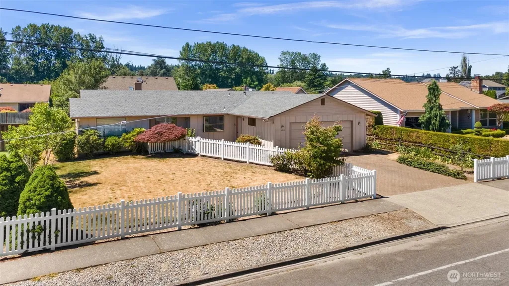1912 Tacoma Road Puyallup WA 98371