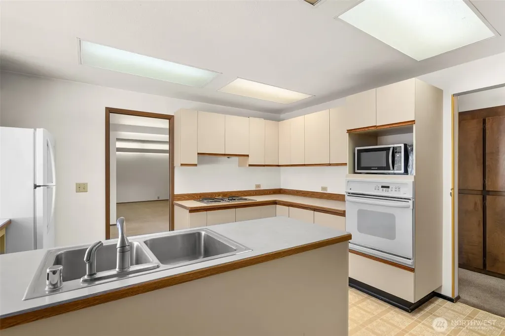 1912 Tacoma Road Puyallup WA 98371