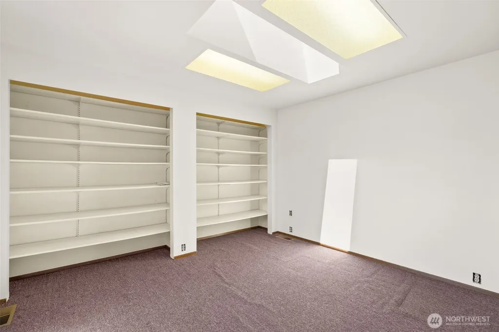 1912 Tacoma Road Puyallup WA 98371