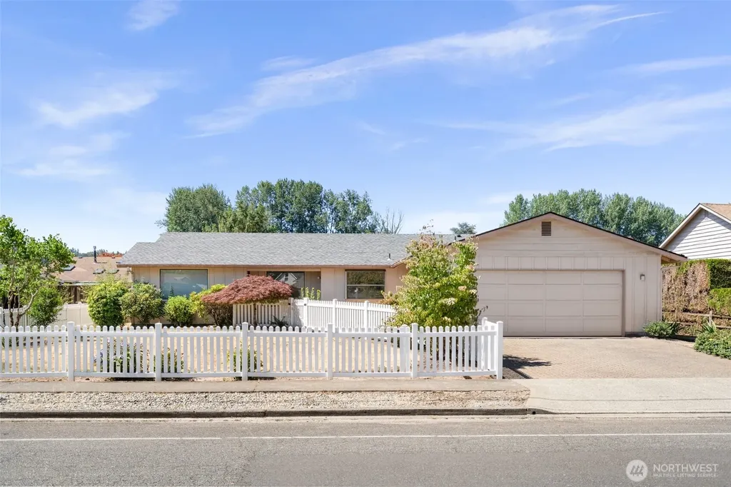 1912 Tacoma Road Puyallup WA 98371