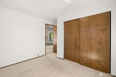 1912 Tacoma Road Puyallup WA 98371