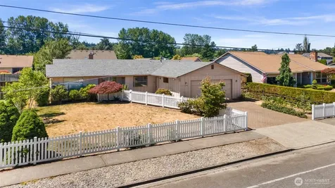 1912 Tacoma Road Puyallup WA 98371