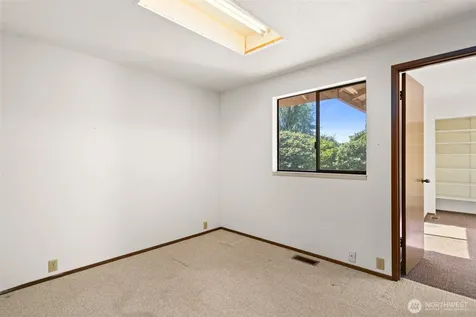 1912 Tacoma Road Puyallup WA 98371