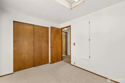 1912 Tacoma Road Puyallup WA 98371