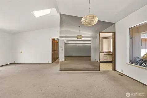 1912 Tacoma Road Puyallup WA 98371
