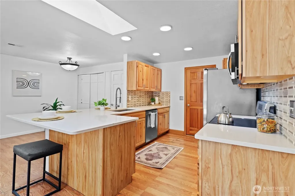 10329 16th Place W Everett WA 98204