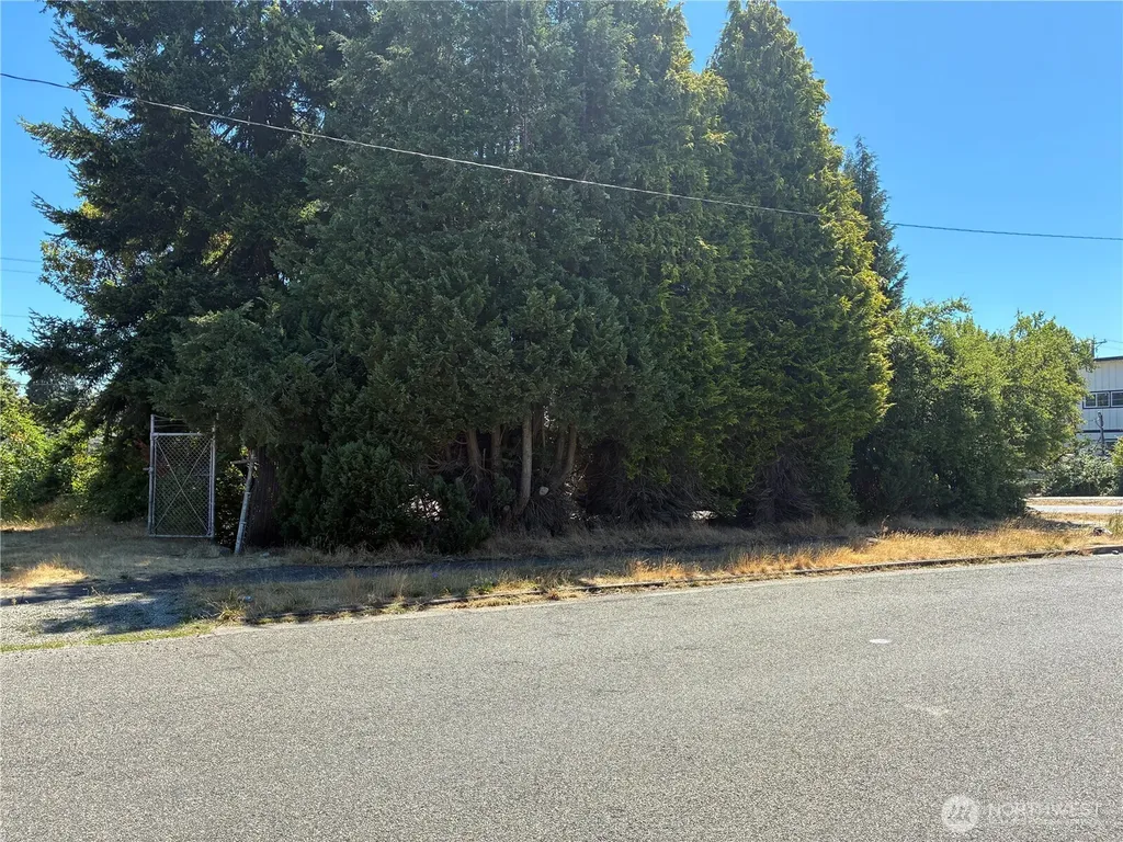 3857 E Spokane Street Tacoma WA 98404