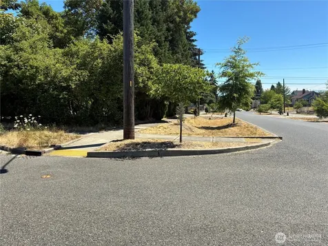 3857 E Spokane Street Tacoma WA 98404