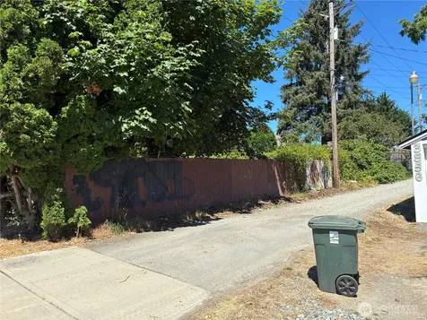 3857 E Spokane Street Tacoma WA 98404