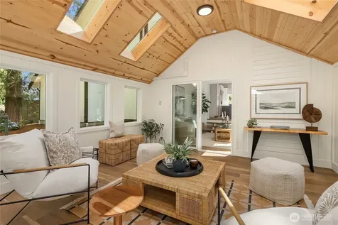 11785 Penny Place NE Bainbridge Island WA 98110
