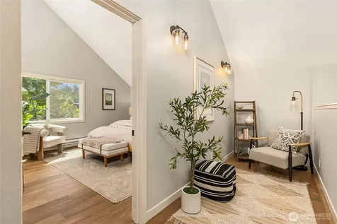 11785 Penny Place NE Bainbridge Island WA 98110