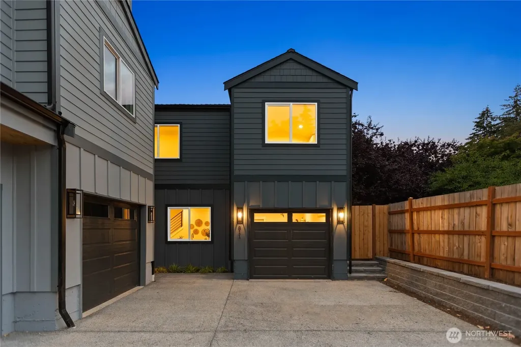 811 NE 125th Street Seattle WA 98125
