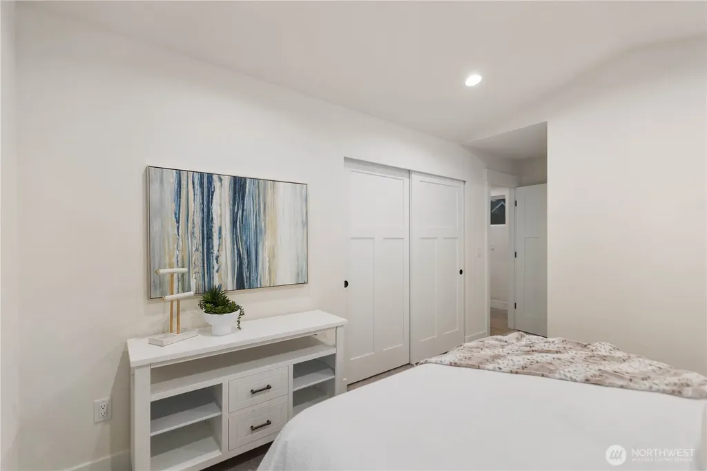 811 NE 125th Street Seattle WA 98125